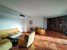 Piso En venta en Avenida De La República Argentina, 0, Los Remedios, Sevilla photo 0