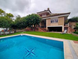 Casa En venta en Urbanización Colina Blanca, Camas photo 0