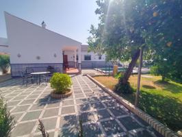 Casa En venta en Avenida Bormujos, 0, Zona Avda. Juan Diego, Bormujos photo 0