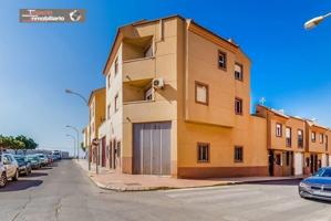 Chalet adosado en venta en las norias photo 0