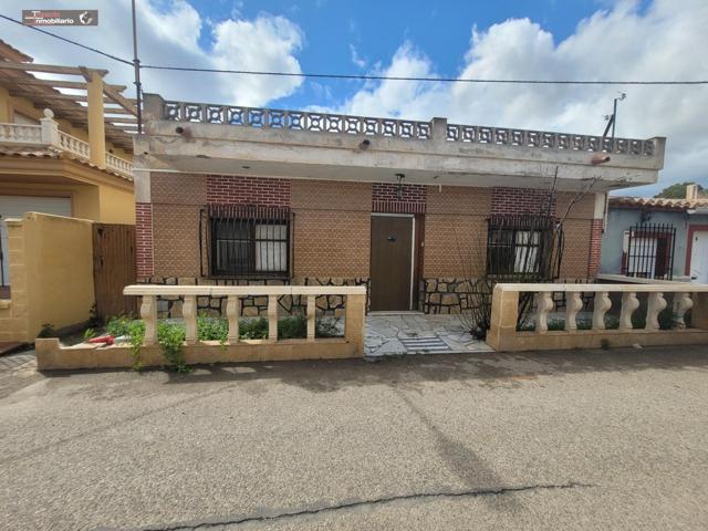 CASA CON PARCELA, LOS LOBOS photo 0