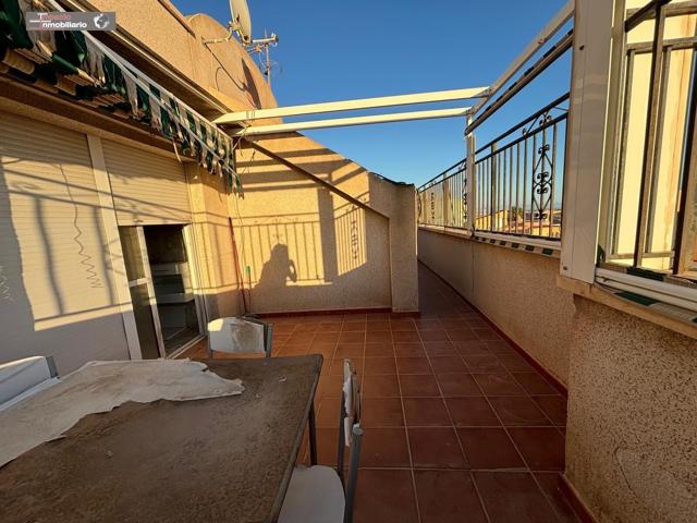 Amplio y Luminoso Piso en el Corazón del Barrio DE LOS MOLINOS, Almería photo 0