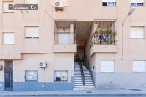 Moderna Casa Dúplex en EN VENTA CARMONA (SANTA MARIA DEL AGUILA) - Oportunidad Única photo 0