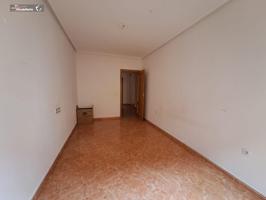 PISO EN BARRIO ALTO-OLIVEROS, REFORMADO photo 0