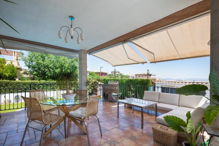 ¡Descubre tu Villa de lujo en Otura! Chalet Independiente con Piscina Privada 🌳 photo 0