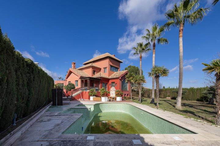 Chalet de lujo en Urbanización Pedro verde, en Las Gabias. photo 0