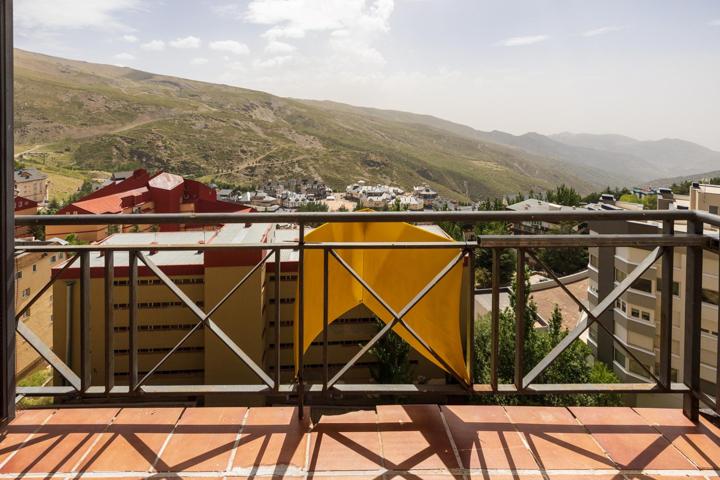 Apartamento en Sierra Nevada con Garaje y taquilla. photo 0