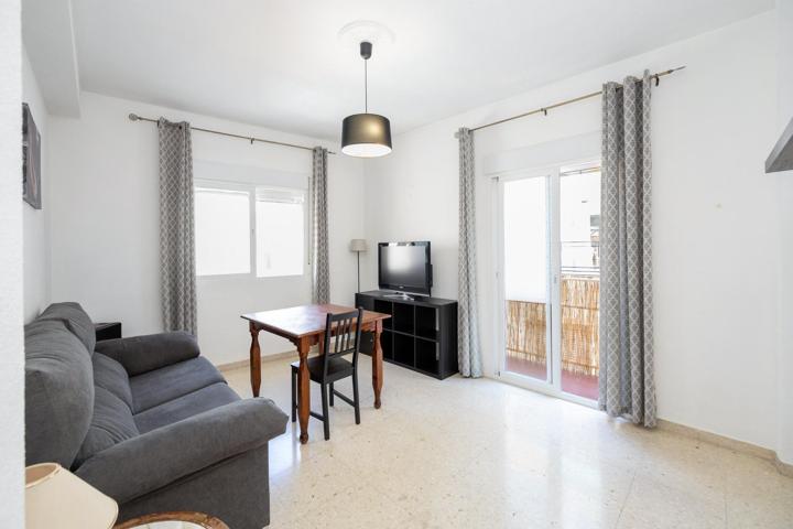 Oportunidad!! Vivienda en planta alta, exterior, frente al Corte Ingles. photo 0