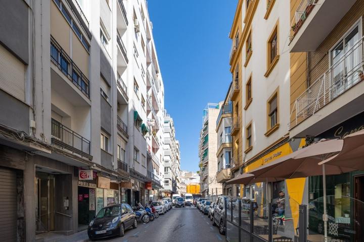 FANTÁSTICO PISO EN EL CENTRO DE GRANADA, IDEAL PARA VIVIR O INVERTIR. photo 0