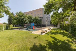 🏡 AMPLIO PISO CON GARAJE Y TRASTERO EN URBANIZACIÓN PRIVADA photo 0