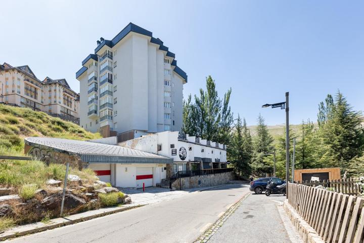 ESPECTACULAR VIVIENDA CON PISCINA, GARAJE Y TRASTERO photo 0