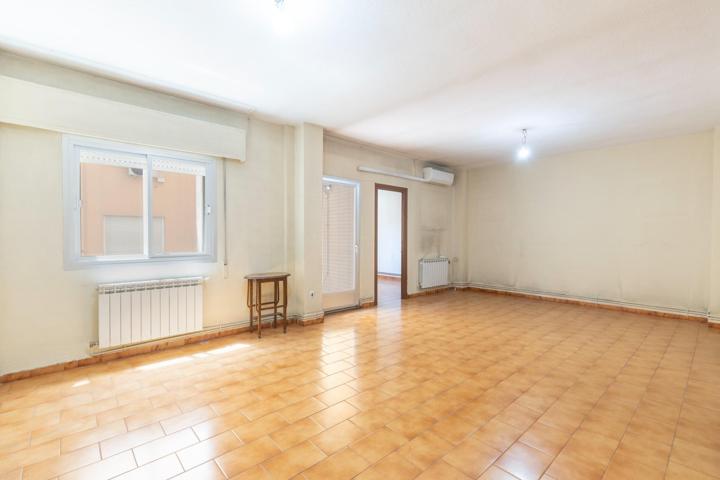 Amplio piso en Pedro Antonio de Alarcón photo 0