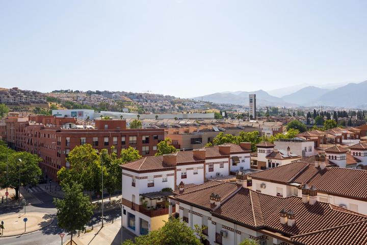 PISO CON GARAJE Y VISTAS DESPEJADAS. JUNTO CAMINO BAJO DE HUÉTOR photo 0