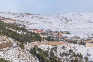 Apartamento en Sierra Nevada – Urbanización Monte Oiz (Sol y Nieve) photo 0