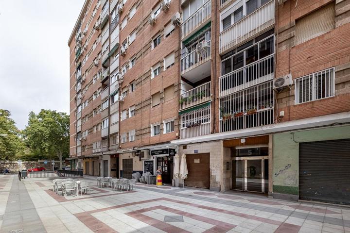 🌟 **Vivir en Avenida Cervantes: calidad de vida en una de las zonas más deseadas de Granada** 🌟 photo 0