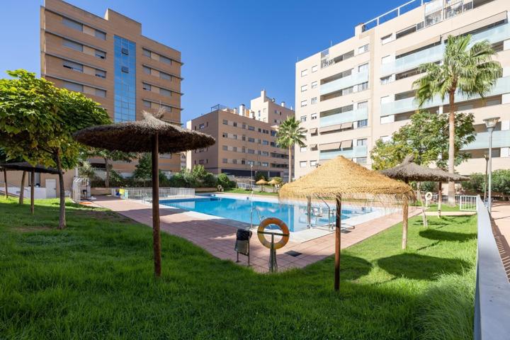 Campus de la Salud, Urbanizacion con piscina y zonas comunes. Piso amplio con 2 dormitorios, 2 baños. Calefaccion de gas. Aire acondicionado por conductos, Armarios empotrados photo 0