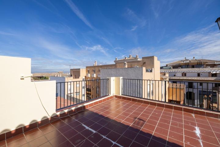 Descubre el Encanto de este ÁTICO Dúplex en La Zubia a Solo 175,000€ photo 0