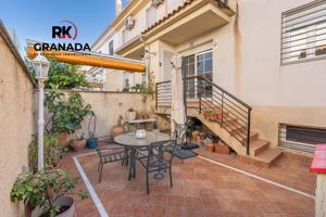 ADOSADO JUNTO AL CENTRO COMERCIAL NEVADA photo 0