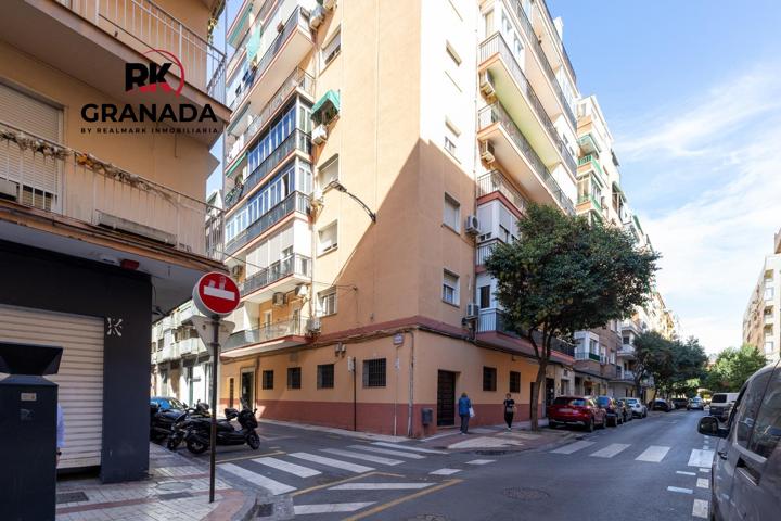 Piso de 3 dormitorios en venta en el corazón de Granada – Zona Alhamar - Calle Veracruz photo 0