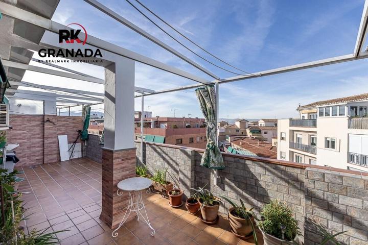 INCREIBLE ATICO EN ARABIAL CON AMPLIA TERRAZA photo 0