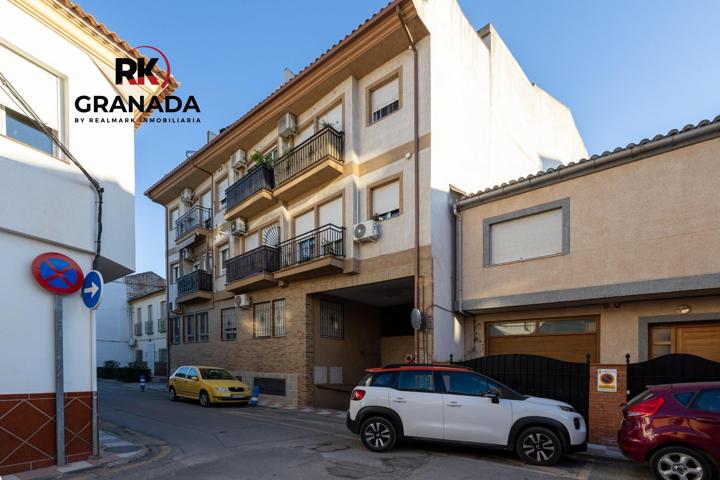 ¡Tu hogar ideal en el corazón de Churriana de la Vega! 🌟 photo 0