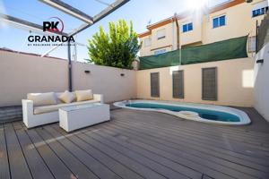 Bonita adosada en Belicena con piscina propia y en perfecto estado de conservación photo 0