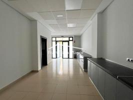 BAJO DE 123 M2 CON PATIO INTERIOR photo 0