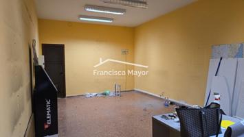 BAJO COMERCIAL EN AYORA photo 0