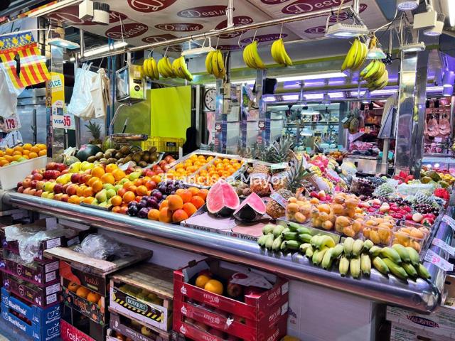 40.000€ TRASPASO PUESTO EN EL MERCADO DEL CABAÑAL PASILLO CENTRAL photo 0