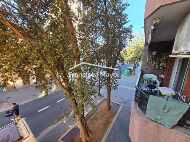 SE VENDE PISO EN C- REINA 3 HABITACIONES Y 2 BAÑOS photo 0