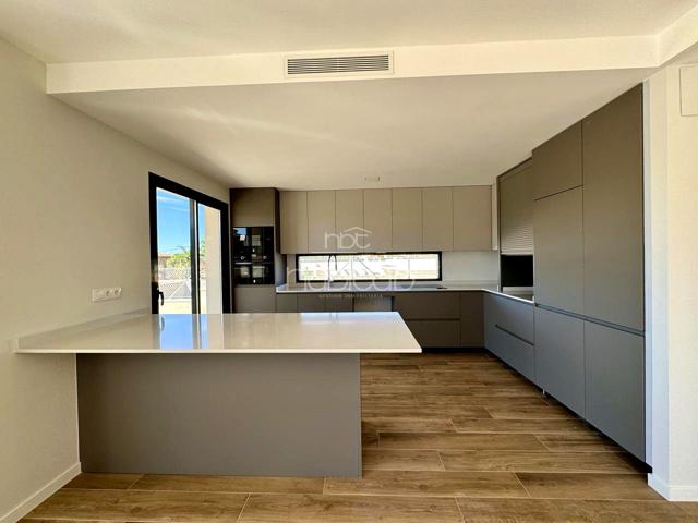 Casa - Chalet en venta en betera de 173 m2 photo 0