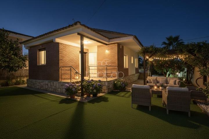 Casa - Chalet en venta en L&#x27;Eliana de 177 m2 photo 0