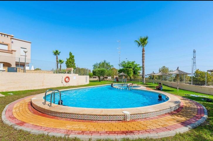 Soleada vivienda en Villamartín, Orihuela Costa. photo 0