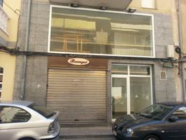 Oportunidad Única en el Corazón de l’Ametlla de Mar: Local Comercial con Terraza y Gran Potencial photo 0