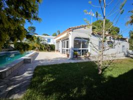 ¡Oportunidad única! Chalet con piscina y gran jardín en la costa de L’Ametlla de Mar 🌊🏡✨ photo 0
