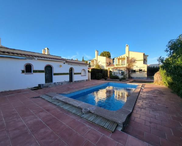 Chalet con piscina y jardín en l’Ametlla de Mar, cerca de las mejores calas photo 0