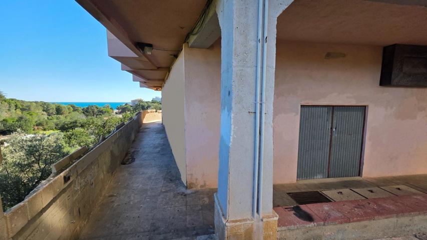 Gran oportunidad! Local con vistas al mar, ideal para transformar en apartamentos photo 0