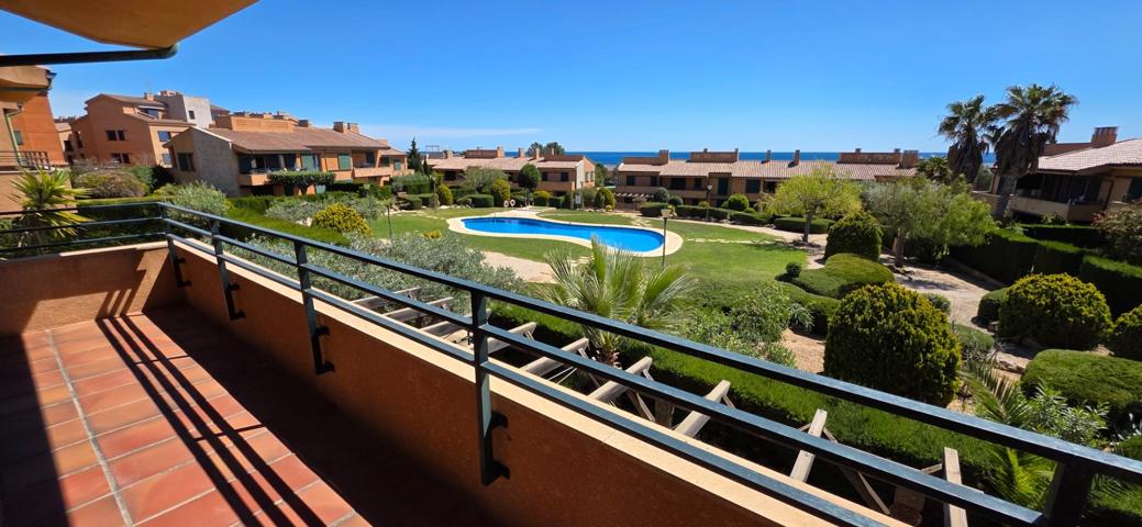 Oportunidad Única: Amplio Apartamento a Pocos Pasos de las Mejores Calas de la Costa Dorada photo 0
