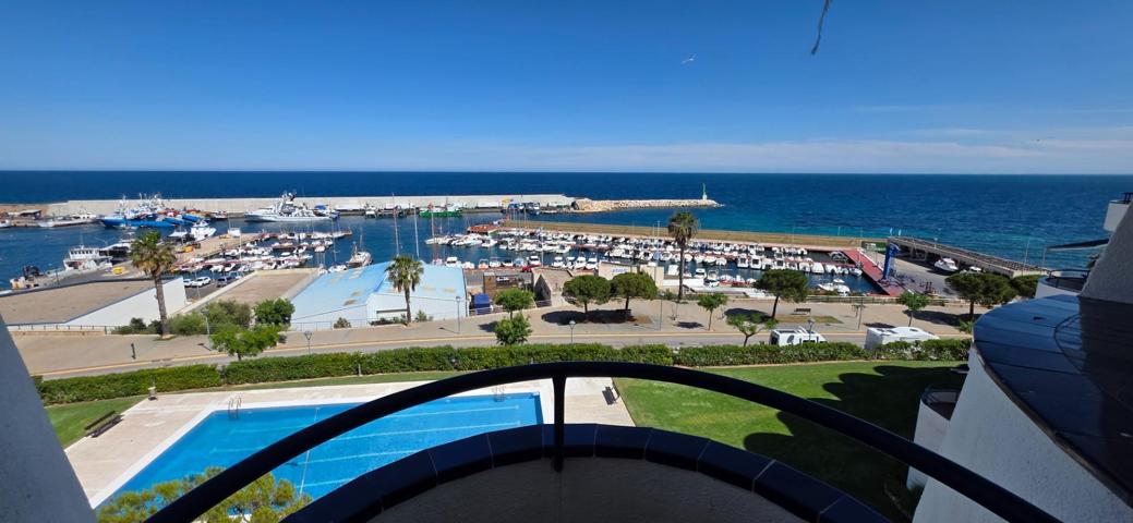 Ático Exclusivo en Primera Línea de Mar con Vistas Panorámicas photo 0