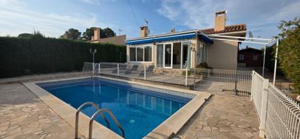 Encantador Chalet en Calafat con Terraza, Jardín y Piscina Privada photo 0
