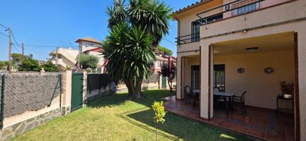 Exclusivo chalet reformado en Cambrils, a pasos del Mediterráneo photo 0