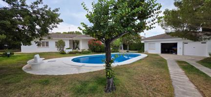 Chalet unifamiliar mediterráneo con piscina y jardín en Calafat, Costa Dorada photo 0