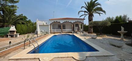 Villa unifamiliar con piscina en Calafat, a 300 metros del mar photo 0