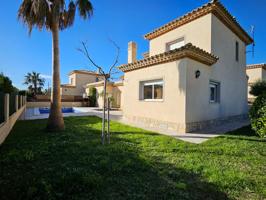 Bonito chalet con piscina y licencia turística a solo 1,5 km del mar en L’Ametlla de Mar photo 0