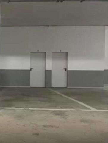 El carpio, Córdoba. Alquiler de garaje en el centro, para coche grande y acceso fácil. photo 0