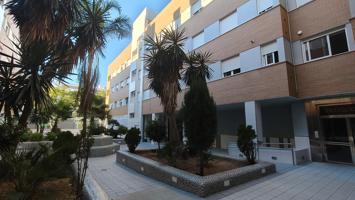 VIAL NORTE - JUNTO HOTEL CÓRDOBA CENTER - 2 DORMITORIOS - 2 BAÑOS - CLIMATIZADO - COCHERA OPCIONAL - 780 € MES photo 0