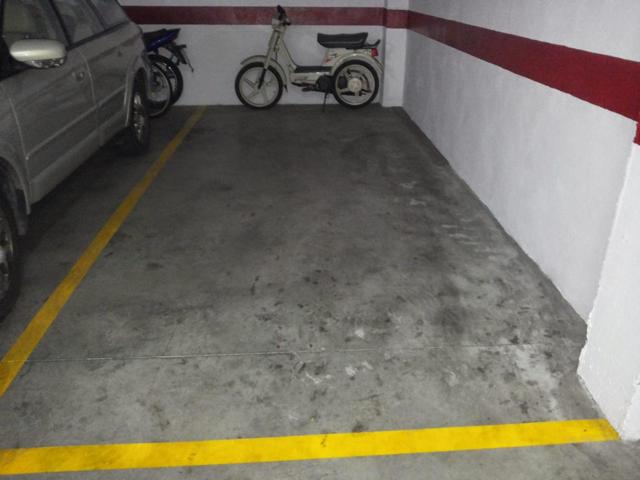 AVENIDA AEROPUERTO - COCHERA PARA COCHE Y MOTO - FÁCIL ACCESO - 18.000 € photo 0