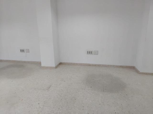 ALQUILER OFICINA DIÁFANA - PASEO DE LA VICTORIA - 1.900€ photo 0