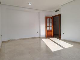VIAL NORTE - PRÁCTICAMENTE A ESTRENAR - 2 DORMITORIOS - 2 BAÑOS - CLIMATIZADO - 850 € MES photo 0