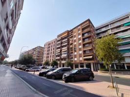 AVENIDA DE LOS MOLINOS - JUNTO PL. COLÓN - TRES DORMITORIOS - ESPECTACULARES VISTAS - COCHERA DOBLE - 205.000 € photo 0
